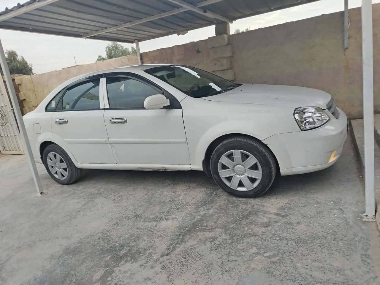 سلام عليكم سياره وبتره 2005 خليجي جاهزه من كلشي مكنيه كير حداديه تخم تاير كهربائيات تبريد تتفئه كوله جديد مابيها نقص برغي السياره جديده وجاهزه سنويه 28 بسمي سياره مكفولة من ضربه وصبغ فقط الهلال جاملاغين الخلفيه َباقي كفاله السعر 66 وبيه مجال الاستفسار ***********
