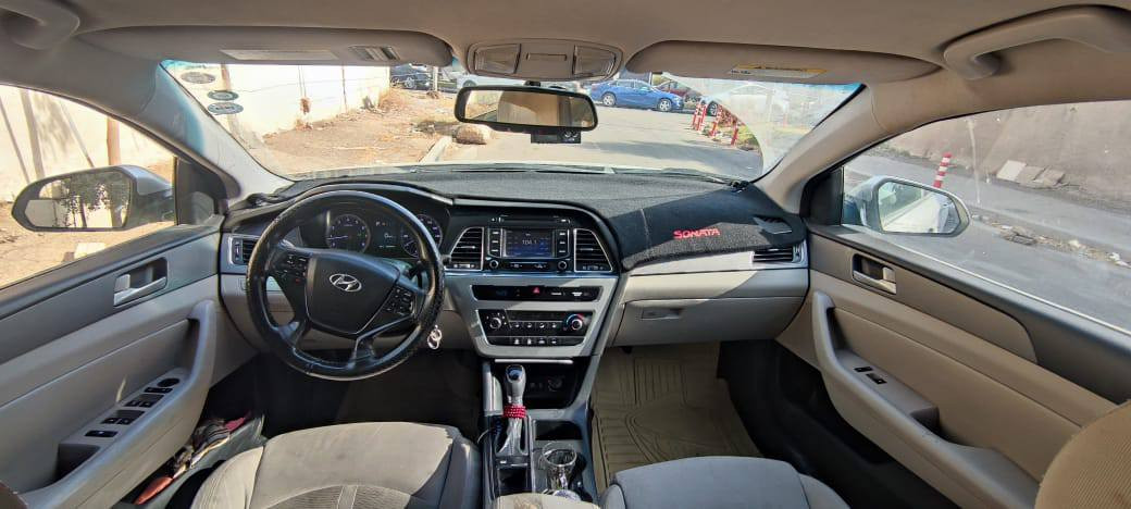 السلام عليكم 
سوناتا 2015  وارد امريكي محرك 2400 GDI  السياره بأسمي رقم سليمانيه الدولي  شرط تحويل   والسنويه لغاية 2028 
الحادث خلفي والجاملغ الامامي اليسرى الصور موجوده 
* اللغد والشاصي  كله مكفول افحص وين متريد 
السياره مناقصها شي الحمد لله محرك  كير  تبريد تدفئه صدر التايرات  كهربائيات كله مضبوطه
مكان السياره  بغداد/ الكرخ 
سعرها122 $وبيه مجال
للاستفسار
***********

