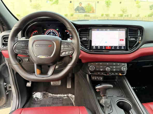 سلام عليكم اخوان عندي دورنكو 2022 RT
خليجيه وكالة هارلم لون اسمنتي رقم بغداد بأسمي وتحويل مباشر ماشيه 27 الف فقط 
اخوان السياره بعدها بحالة الوكاله يعني اي ملاحظه مابيها مكفولة كفالة عامة حتى من الشخط والصور امامكم تحكم وسونر جديد موجود بيها ... عدتها وارضياتها وكل تفاصيلها وياها ومامستعملات  وسعرها 41500$ واي استفسار هذا رقمي ***********
مواصفاتها:::::::
محرك 8 سلندر 5700 HEMI
سلايد 
كشنات جلد لون احمر 
رادار امامي 
فور ويل 
شاحن واير ليس 
سستم صوت 
بنيد فتحات
تدفئة وتبريد بالكشنات 
رادارات جانبية 
ويل كب حجم 20
لايت زنون
