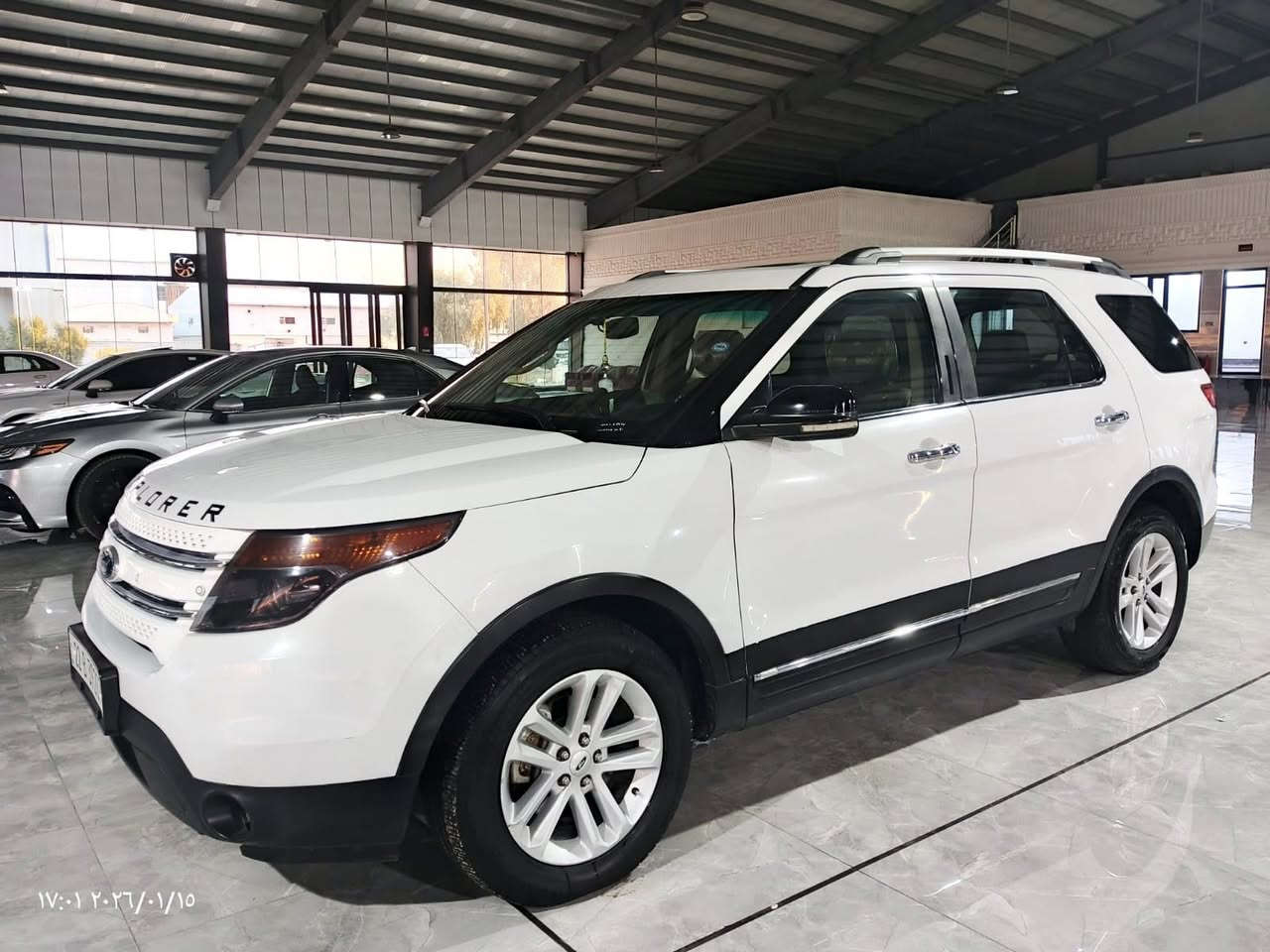 فورد اكسبلورا مديل ٢٠١٣ لمتد
صفر شركة نيفا
مواصفات فول فول مواصفات 
فور ويل بانوراما مكينة ٦ سلندر ممفتوح
ماشية ١٣٠ الف كيلو
سيارة بها صبخ تحت باب سايق و باب وراء سايق يعنى بابين صبخ بس مو كامل باب
سعر ١٥٥
بشرط تحويل وكالة 
مكان كلار


**إذا كنت صاحب هذا الإعلان وتريد حذفه لأي سبب، رجاءا أرسل رسالة إلى الدعم الفني**