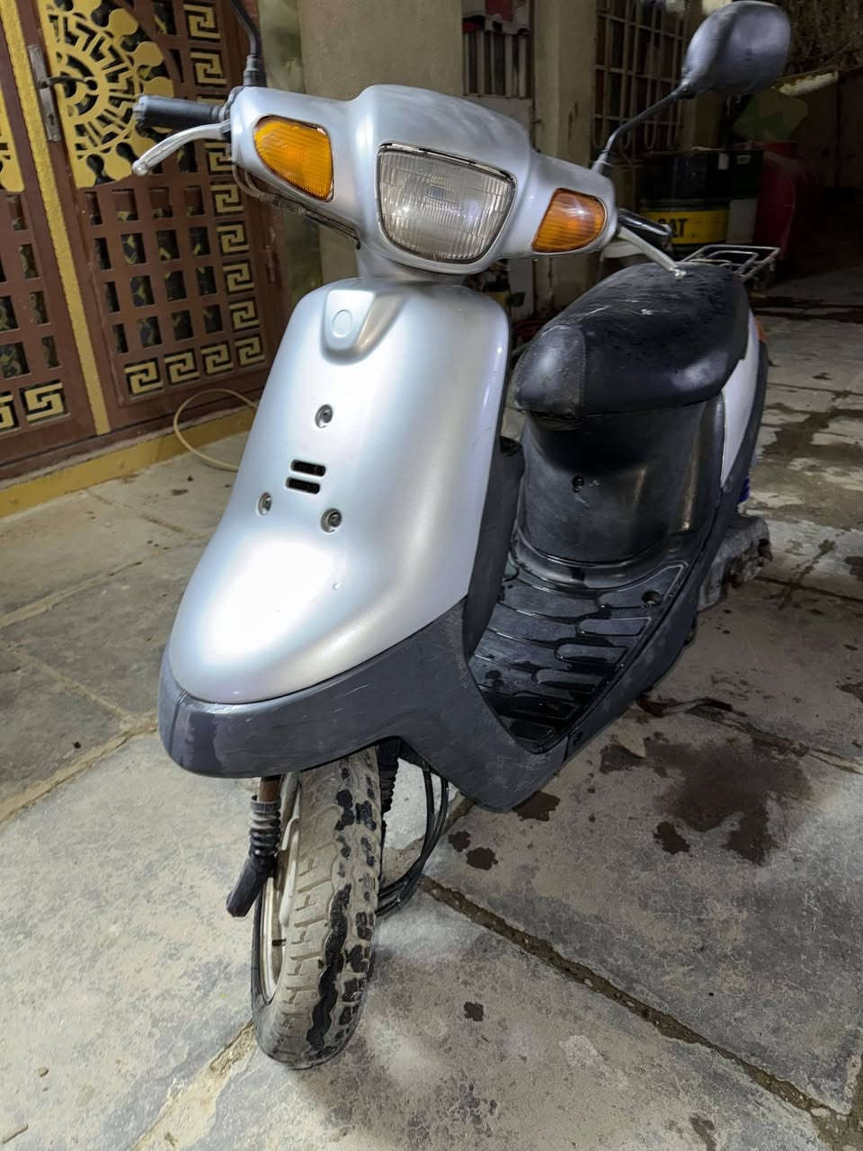 دراجتين بطه موديل 2003 الرصاصيه ما مفتوحه مبدله كفرات جديد سعرها 450ألف، الحمره مكفوله من تاير لتاير سعر 650 ألف بيهن مجال للشراي


**إذا كنت صاحب هذا الإعلان وتريد حذفه لأي سبب، رجاءا أرسل رسالة إلى الدعم الفني**