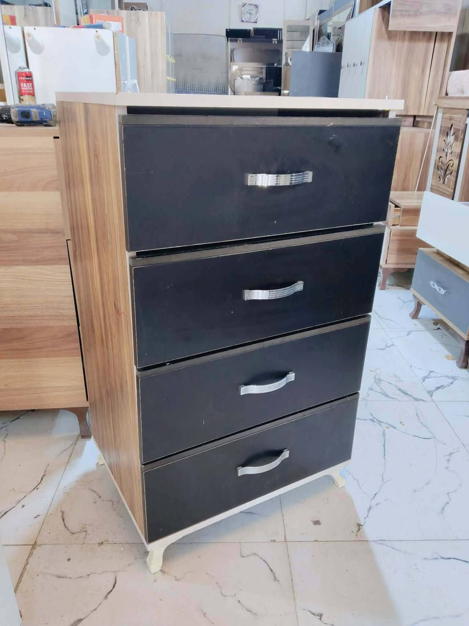 غرفة تركي 8قطع نظام سلايت  ❤ ✨
نظافة 95 / 100 ❤✨ 
السعر 425 مع الشد 🪛ونقل 🚙
داخل بغداد متوفر توصيل لجميع المحافظات 🇮🇶


**إذا كنت صاحب هذا الإعلان وتريد حذفه لأي سبب، رجاءا أرسل رسالة إلى الدعم الفني**