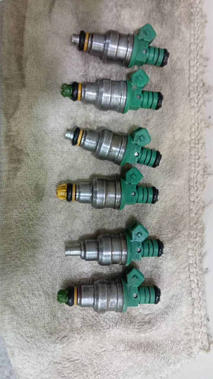 السلام عليكم غراض لبيع
شرط الشغل تخم لايت دخاني جديد
تخم نوزل 25مسكر حاويه 
مسجل شاشه 
كارت تبريد 
جبتهن لسيارتي ونباعت ومشديتهن قيم بلي يرضي الله
مكانهن بغداد الحسينيه
الرقم***********
