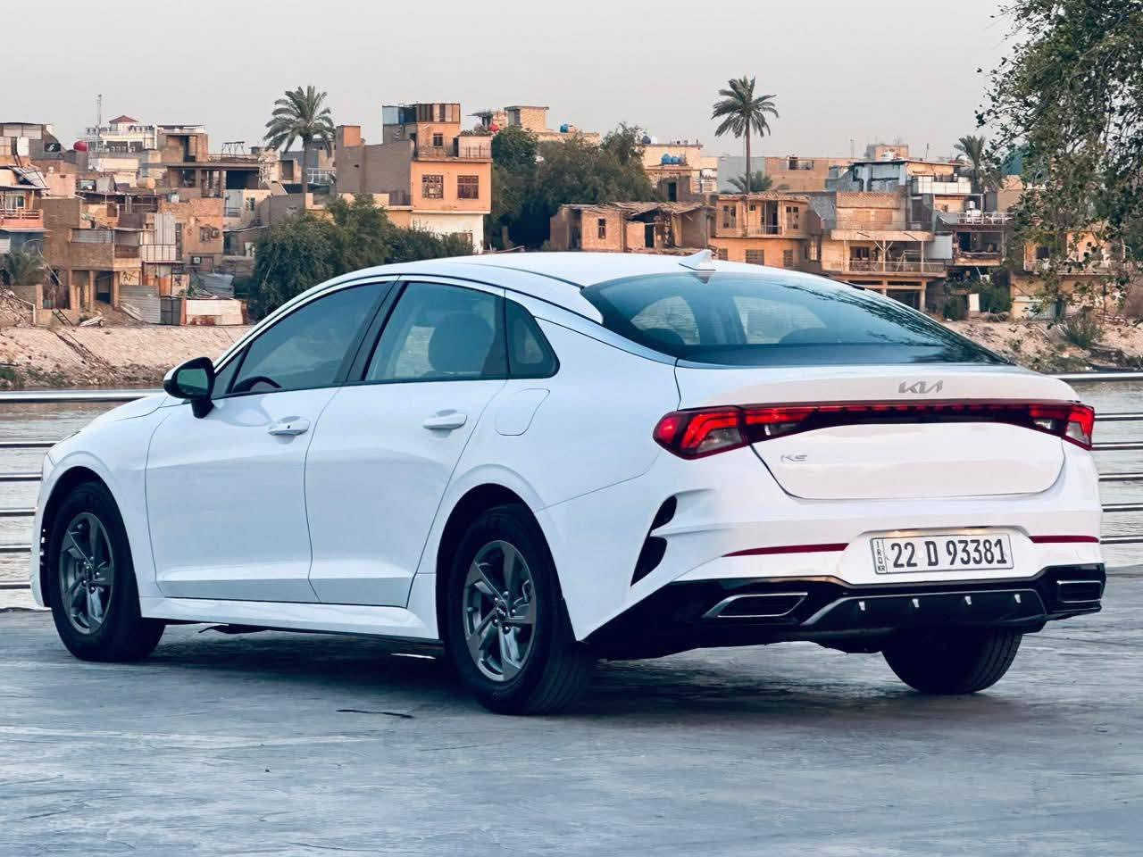 السلام عليكم
Kia k5 2022 سيارة جديدة استعمال شخصي في
172 ورقه وبيهه مجال بسيط
اللون أبيض
 مواصفات :
مثبت سرعة 
رادار امامي 
بصمة ترحيب
سايد بريك بصمة 
مانع انزلاق 
حساس اطارات 
شاشة كبيرة  
كاميرا 
حساسات أبواب 
مراقبة النقطة العمياء 
نظام قيادة 4 وضعيات 
تحكمات سترين جهتين 
اوتو هولد 
تشغيل عن بعد 
محدد سرعة 
تحذير من الاصطدام 
 فتح بصمة 
كامرات 360 درجة 
ماشية 36 الف 
فرامل توقف ذاتي 
مثبت سرعة 
دخول ذكي
تخم تاير جديد
صوره الحادثة مرفقه بالمنشور فقط جنطة وبيه رصعه بسيطه
مكان السياره بابل النيل طريق سريع رقم اتصال او واتساب
*********** المحاويل, بابل
