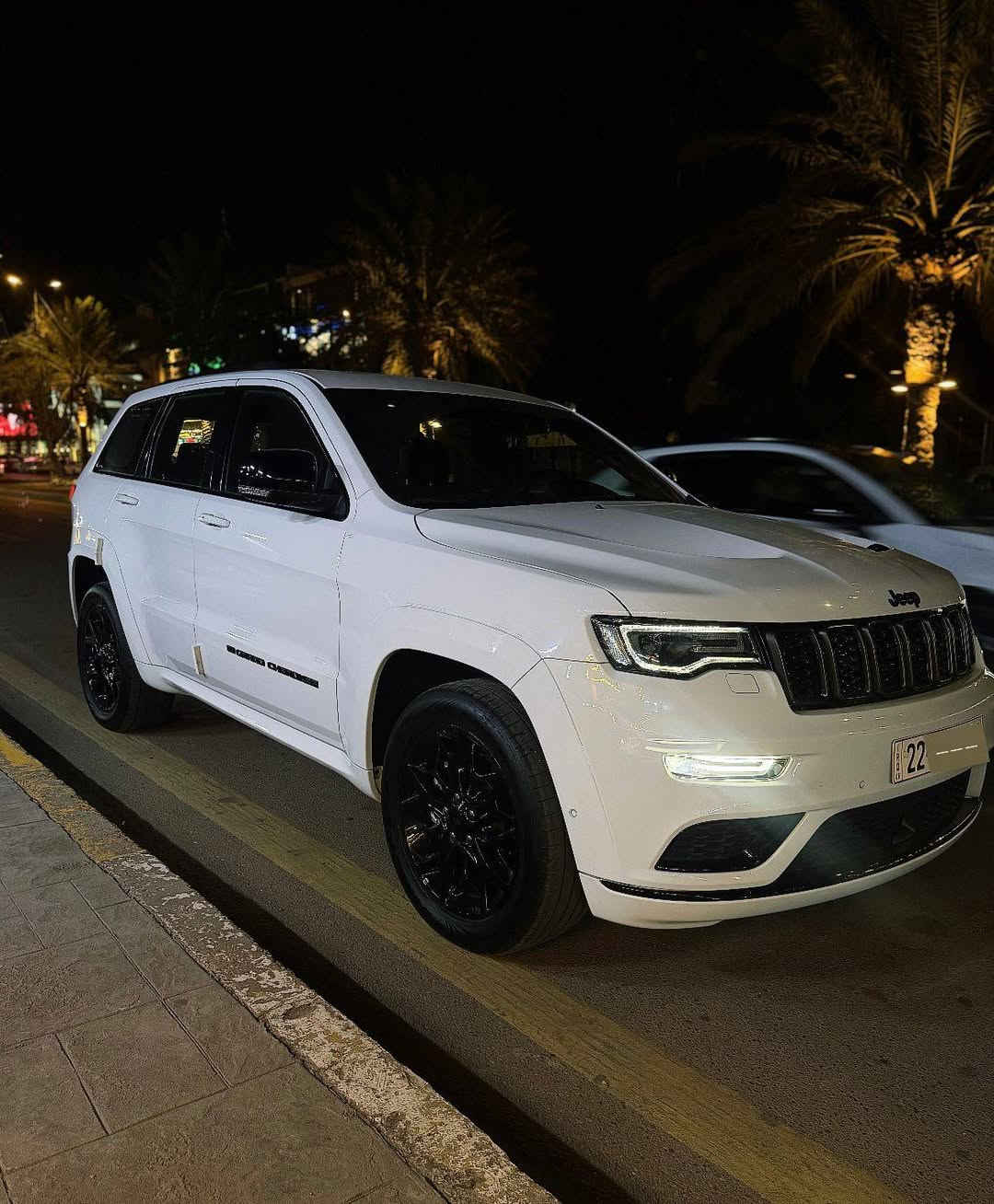 جيب فئة S موديل 2022 وكالة هارلم
 فول مواصفات رادار امامي داخل احمر بلادي
كفالة عام بشرط لحمدالله 
تاير دلوب جديد صدر جديد وكالة بدون نقص برغي ماشيه 40 كيلو او 27Mi وقابل للزياده
السياره على ايدي من الوكالة اني مطلعها 
 رقم اربيل بأسمي شرط التحويل 
(السياره بيه ملاحظه فتح باب خلف ساىق من الشركة من شركة هارلم بشرط لا مبدل لا صبغ لا رصعه بشرط
يعني من اخذته كالو مفتوح برغين تطبيك فقط)  

اي استفسار التواصل على الرقم ..
***********
***********
