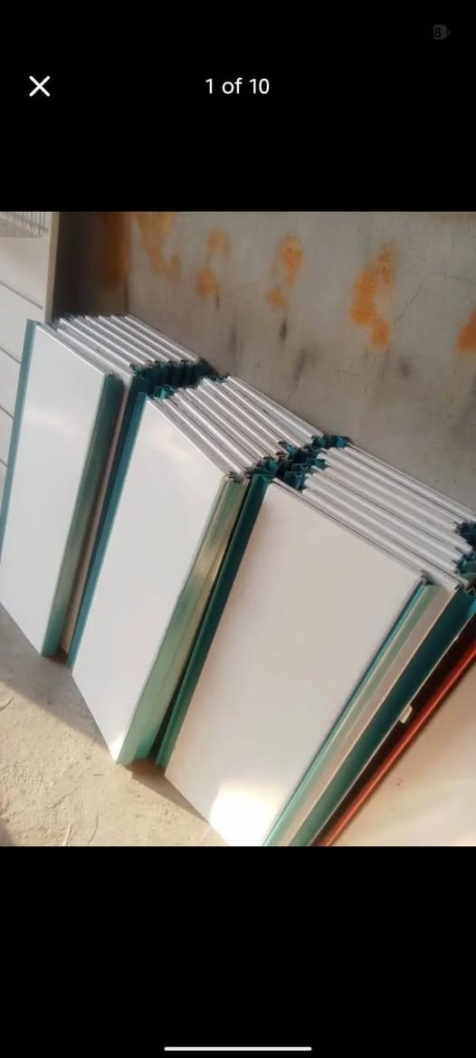 رفوف جداري ورف وسطي وميز مستعمل نظيف مكاني كركوك. وسلات جبسوعربانه مخضر للاتصال *********** كركوك, العراق
