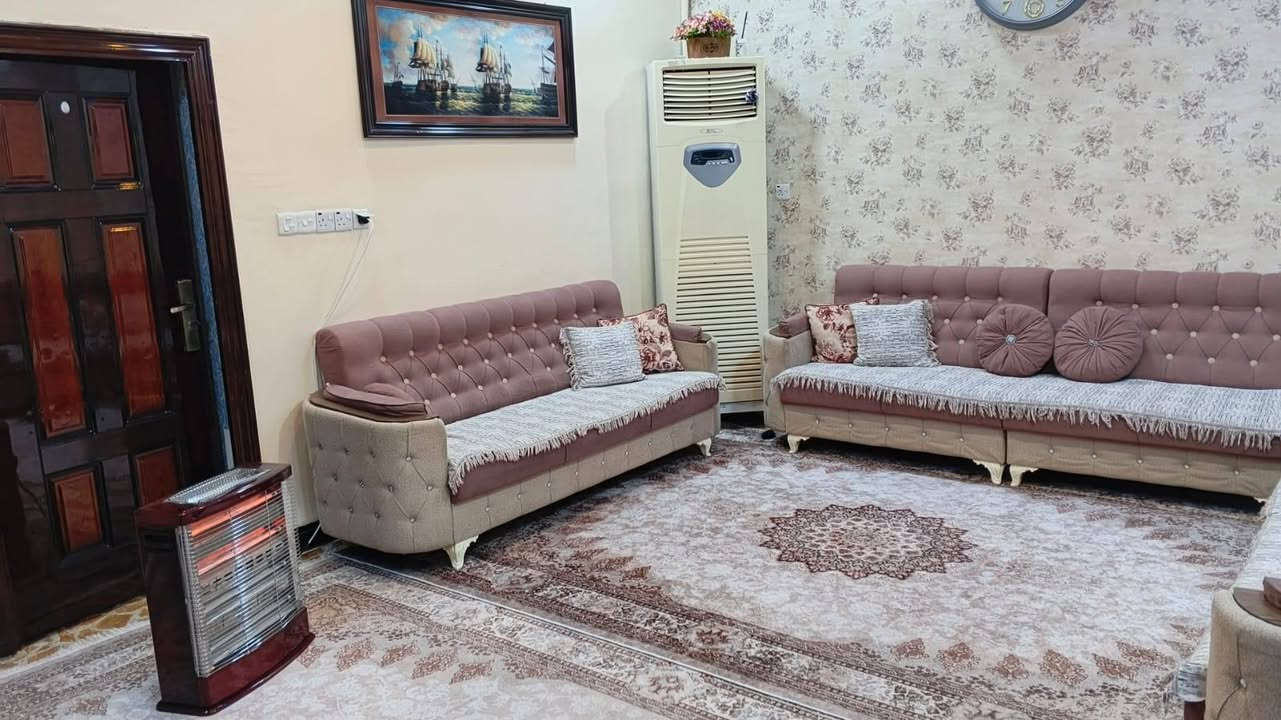 دار طابو صرف طابقين للبيع
 باسم شخص واحد 
المساحه 200 متر 
الموقع قرب البيت علي بطاقة او اسواق الشهداء 
وللاستفسار خاص مفتوح او اتصال للرقم ***********
