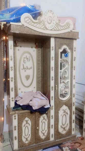 سلام عليكم غرفه للبيع نضيفه سعر 500المكان ناصريه مركز رقم ***********
