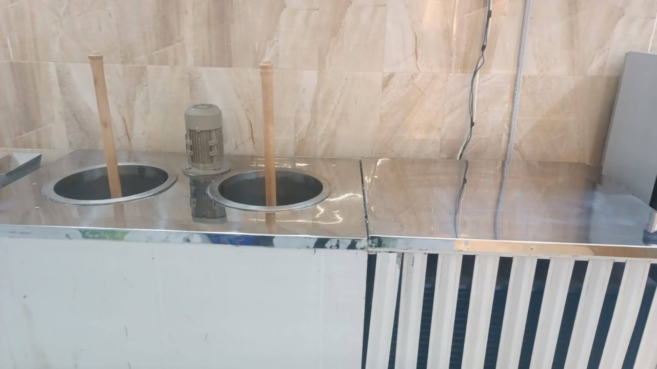 ٢ مكاين دوندرما (بوظه) صناعة سوريه غير مستخدمات
مكينة حوض واحد و مكينة حوضين
للبيع التواصل على الوتساب ***********
