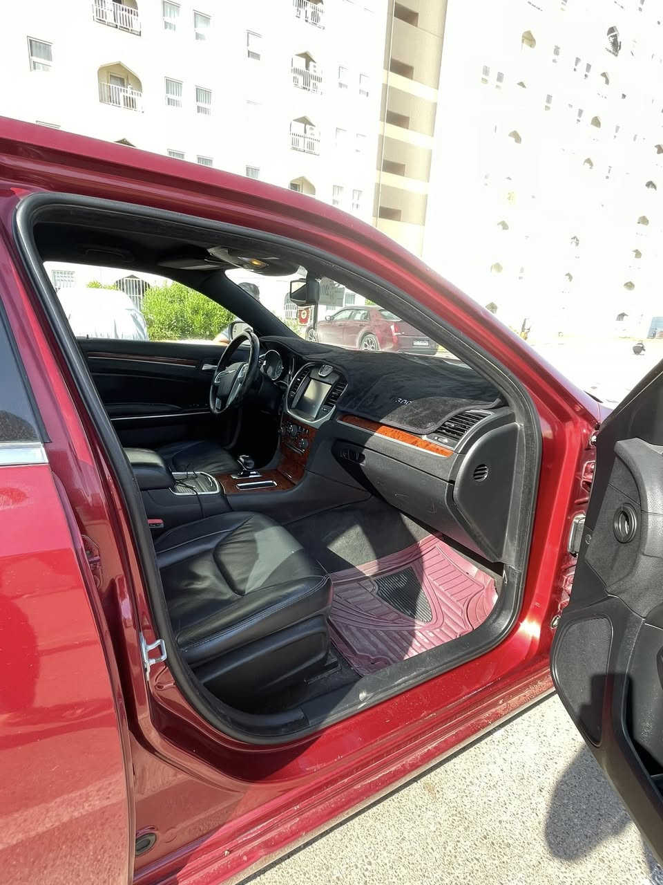 السلام عليكم ورحمة الله وبركاته
اوباما ماروني اللون 
كفاله كص سرقه 
ارقام اصليه 
شغل فول 
السعر 93
الاتصال ***********
مكان بغداد
