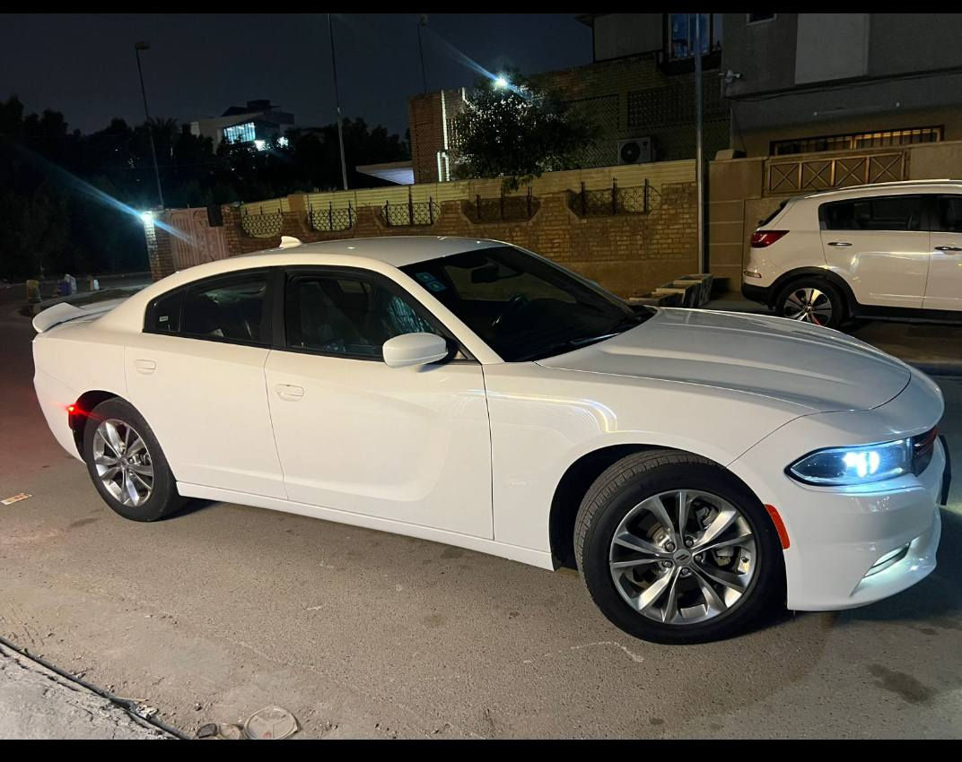 سلام عليكم جاجر موديل 22كفاله  الون بيض رقم بغداد ماشيه 54 مكانه بغداد قرب بسمايه سعر المطلوب 263وبيه مجال رقم الهاتف ***********
