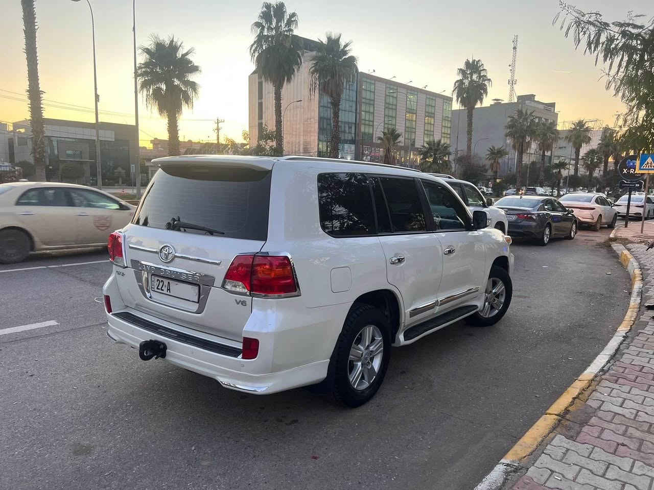 تۆیۆتا لاندکرۆزەر
مۆدێل:2013
ماوەی رۆیشتوو:210.000km
‎6پستۆن
GX.R
سەیارەکە زۆر پاکو خاوێنە هیچ موشکیلەی نیە یەک دینار مەسروفی تێدا نیە ٢ پارچەی بۆیاغە چاملغی سایەق و بۆنیت هەندەک بن پاتری گرتیتی ئەیرباگی سوکانی تەقیە هیچ موشکیلەی نیە بە شەرتە هەموو قەلبی 
نرخ:350مەجالەکی کەم
*********** أربيل, العراق
