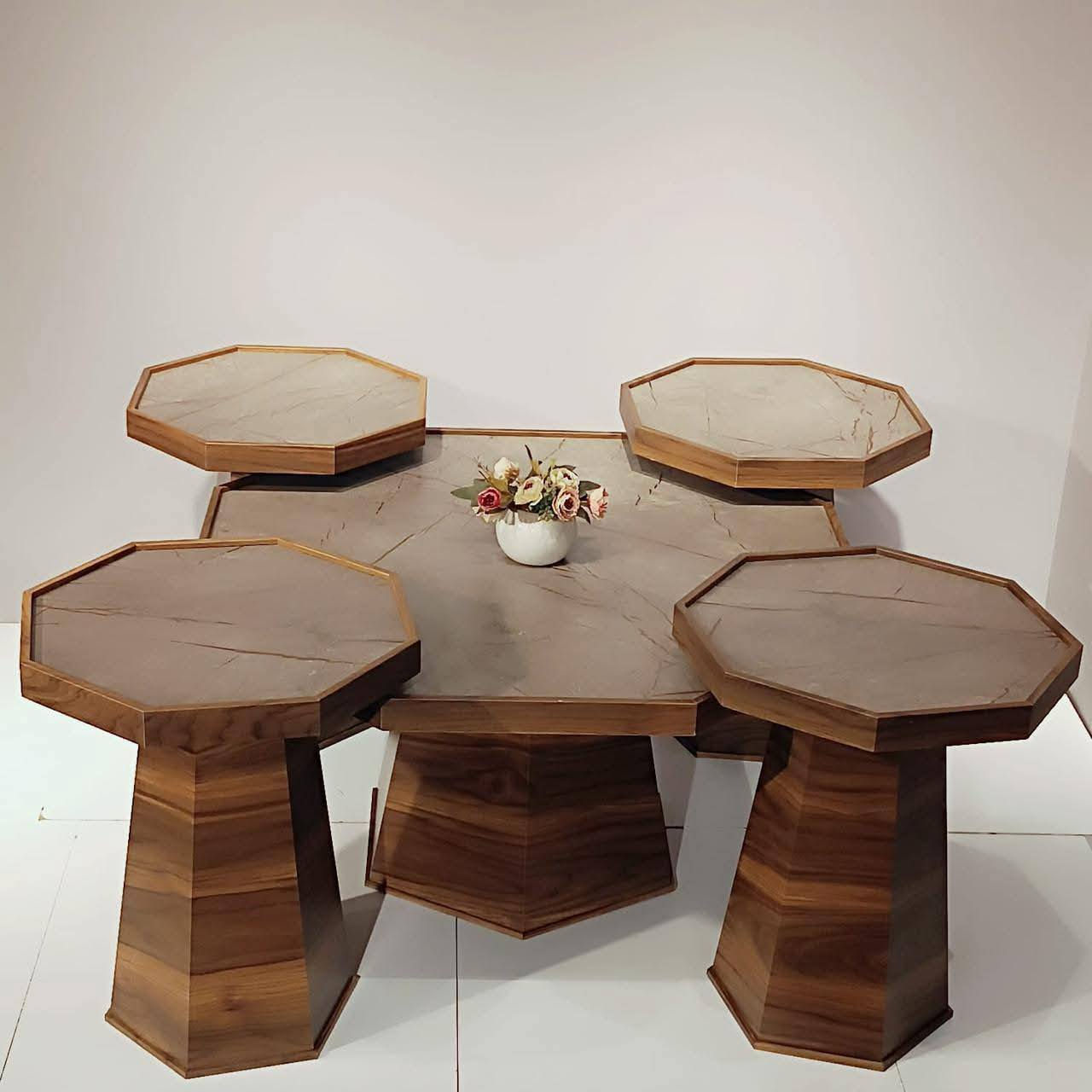 سيت طبلة 1+4 
خشب مودرن موديلات جديده في تصميم عصري جديد وحديث لاصحاب الذوق الرفيع والتميز بيتك ويانه اجمل واحدث الموديلات الجديده 😍😍 

منشأ تركي 😍🇹🇷 

للحجز والاستفسار يمكنك مراسلتنا على الصفحه الرئيسيه 

توجد خدمه توصيل كافه محافظات العراق 🚛🚛🚛🚛


**إذا كنت صاحب هذا الإعلان وتريد حذفه لأي سبب، رجاءا أرسل رسالة إلى الدعم الفني**