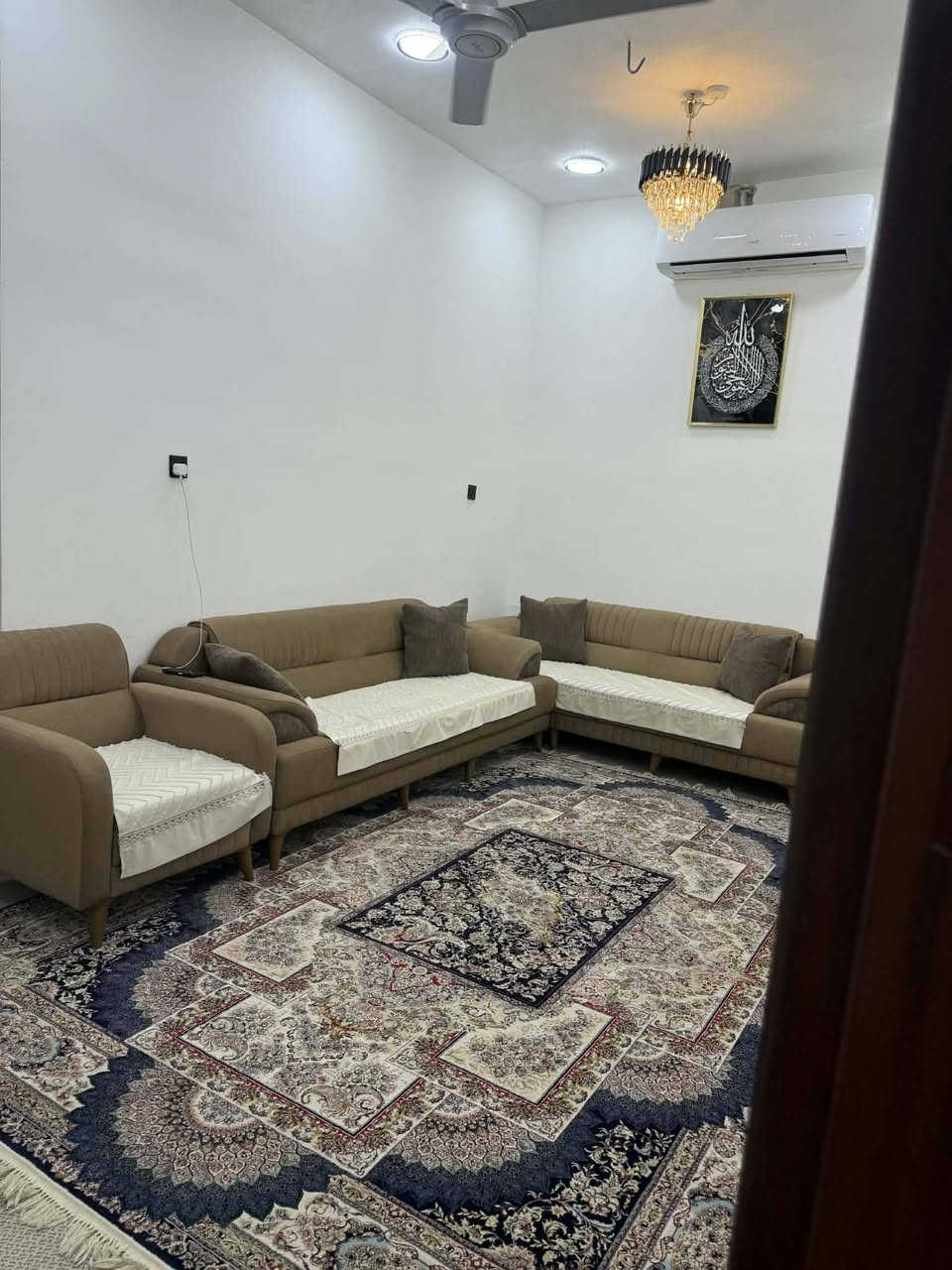 دار للبيع مساحه ١٣٠ متر
باب بغداد شارع السيده زينب عمود عمود 77
الاستفسار ***********
