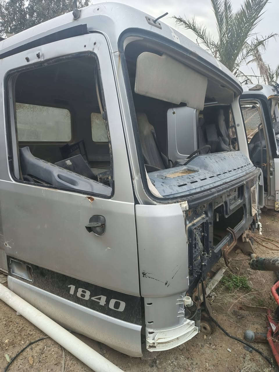 السلام عليكم قماير للبيع   ***********
