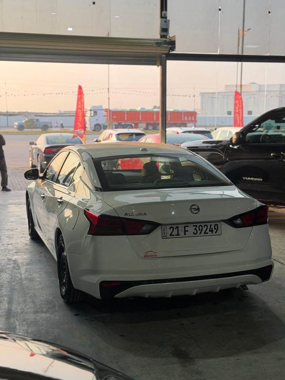 نيسان التيما 2019
وارد امريكي حادث جاملغ خلفي بدون دواخل وشواصي وبدون ايرباك 
 الباقي كفاله للاستفسار اكثر  ***********
