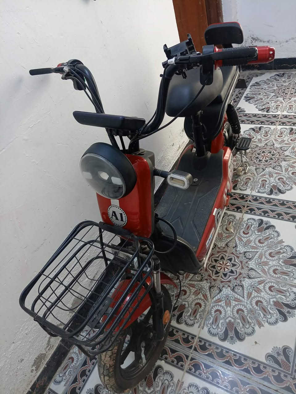 مكلف النشر  السلام عليكم دراجه شحن للبيع نظيفه ما مستعمله هواي للبيع سعر 200 وبيه مجال مكان الديوانيه حي الزيتون الرقم ‏‪0785 874 5329‬‏
