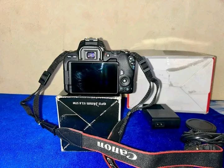 Canon 200 d للبيع
0690049970


**إذا كنت صاحب هذا الإعلان وتريد حذفه لأي سبب، رجاءا أرسل رسالة إلى الدعم الفني**