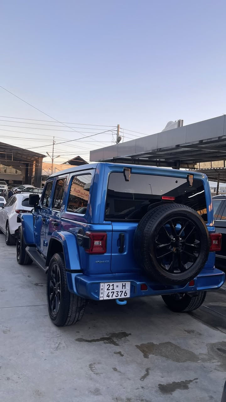 Jeep wrangler  sahara 4xe 2023 full

جێب سەحارا  پلەگین هایبرێد 
4xe 2023
سەقف (پانۆراما)
ڕادار
کامێرا
شەغال

کوشن جلد و کارەبا و هیتەر
سوکان هیتەر
شاشە گەورە
لایت لید
سەیارەکە بێ بۆیاخە
هەموو گیانی بەشەرت 

***********

Jeep wrangler sahara
Plug in hybrid

‎النوع : سيارة جيب رانكلر صحاري رانجلر 
موديل السيارة : 2023

حجم محرك 4 سيلندر هايبرد 4XE
رادار للتحكيم سرعه و فول لايت
بصمة التشغيل 
بصمة ابواب 
كراسي تدفئة وجلد كامل و كهربائي 
ستيرن تدفئة 
للتشغيل بعد 
تبريد قطعتين 
دفع رباعي 4*4 
وحدات تحكم تحديد سرعة اوامر صوتية المجلد 
شاشة كبيرة 

سستم سماعة أذن 
انظمة هجينة.كهربائية.saev 
تراكشن يمنع الانزلاق 
نظام اوتو ستوب 
لايت زينون LED
ملاحظات: بدون صبغ  

‎رقم الهاتف
***********

