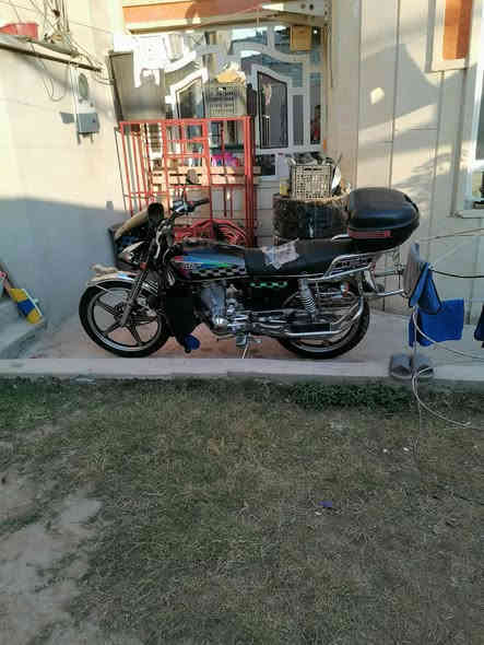 السلام عليكم ماطور سوري 2018 شرط ما مفتوح كل شيء شغال ورمانيه كل الشغال محرك ما مفتوحطالشرا شراي اتصل على هذه الارقام***********.      ***********
