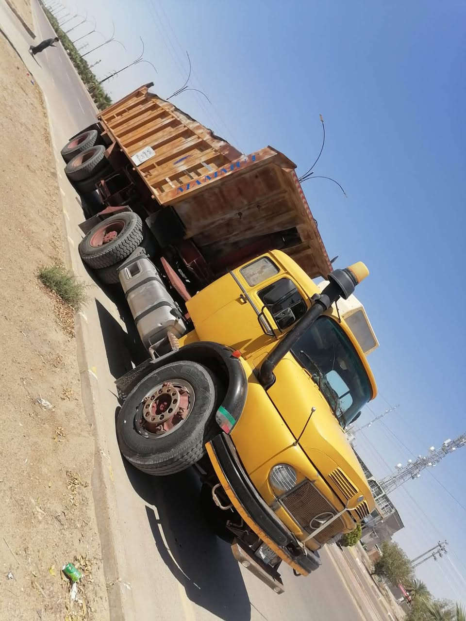 تريله1982 سوبر كير 111 فقصتين
مكان الانبار الرمادي 
السعر ٣ شدات 
رقم /*********** مكلف بل نشر
الشراي يتصل
