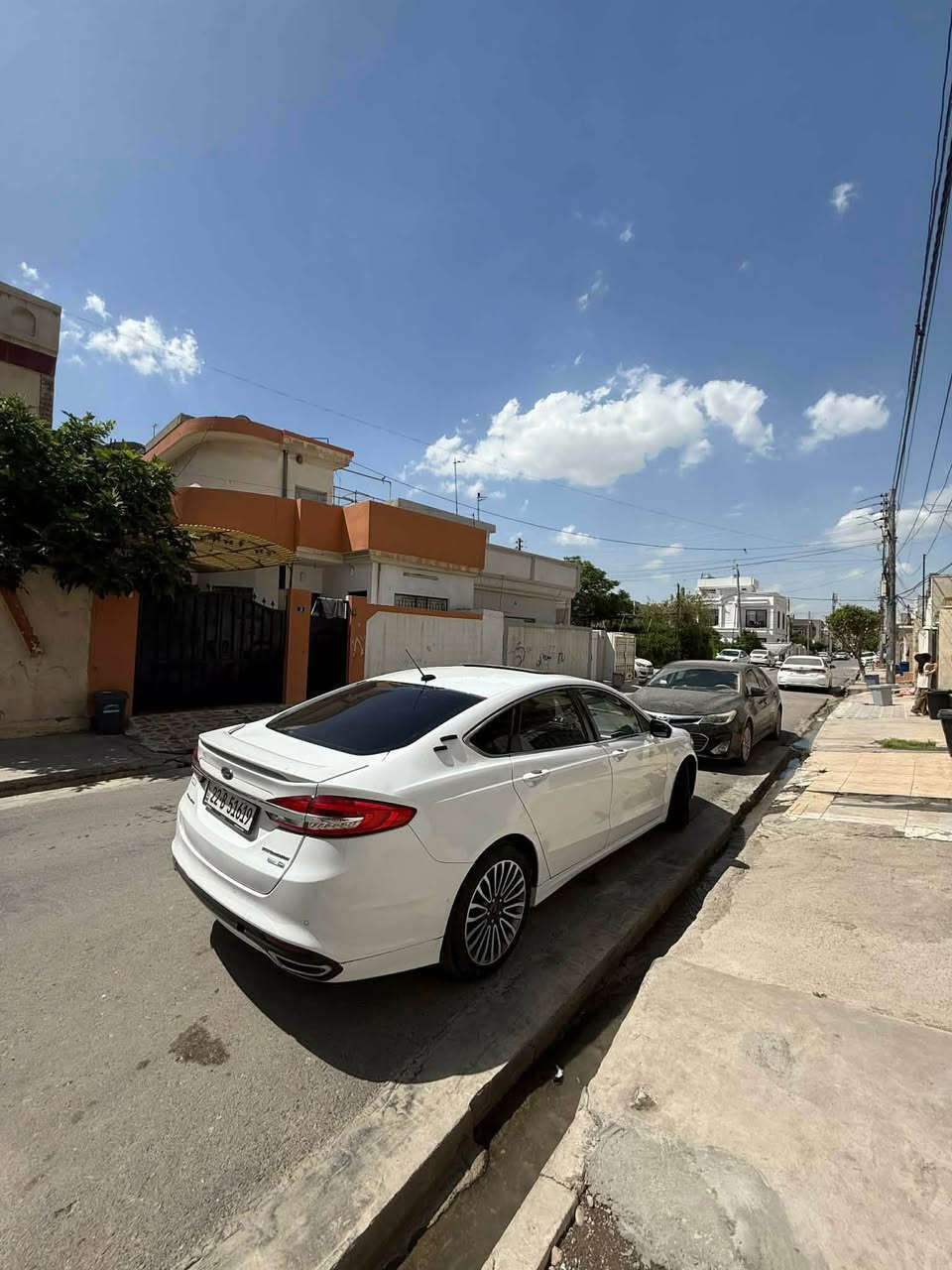 سلام علیک 
فۆرد فیسۆن ٢٠١٨ تیتانیۆم فول فول
بجم خلف کپس  
پارجەکەو نیو بۆیاخ بی ژۆری بێ ئیرباگ هەتا شانیشی نەتەقیوە دعامی لل دعامی شرت 
رەقەم سەنەوی جدید 
*********** Singapore
