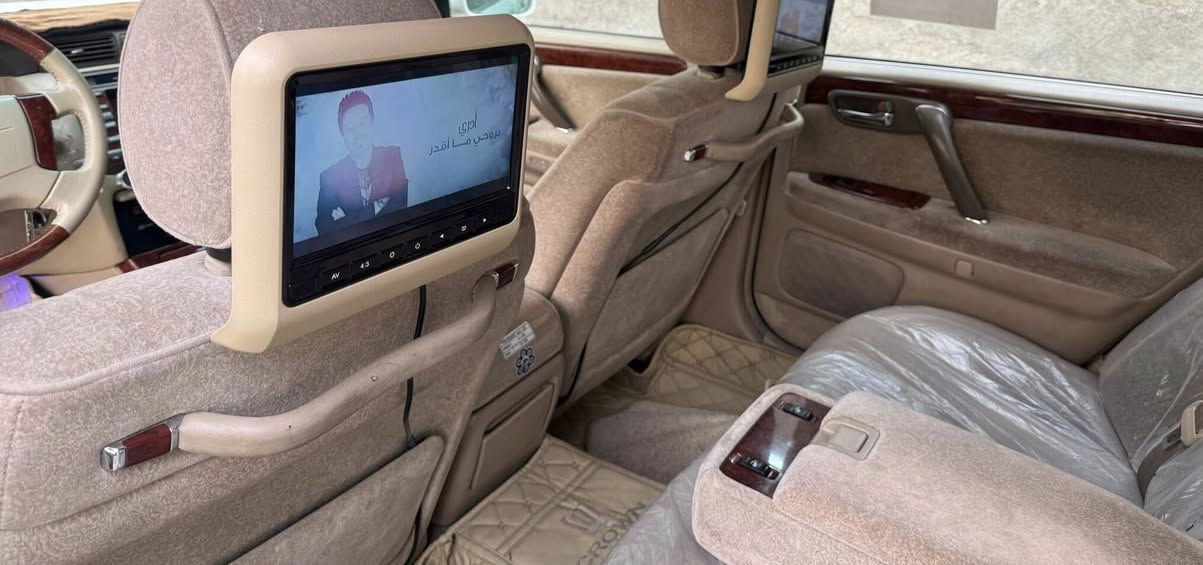 سلام عليكم - ملكة للبيع او مراوس موديل ٢٠٠٣ اصل كرستال رقم نجف مداور ثاني يوم سياره ٣دكم شاصي (٧١) ديفور الزغير كفاله من كص ورسميات ونغل جثه جاهزه اللاخير مكاني نجف *********** السعر (١٢٠) وبيه مجال بسيط
