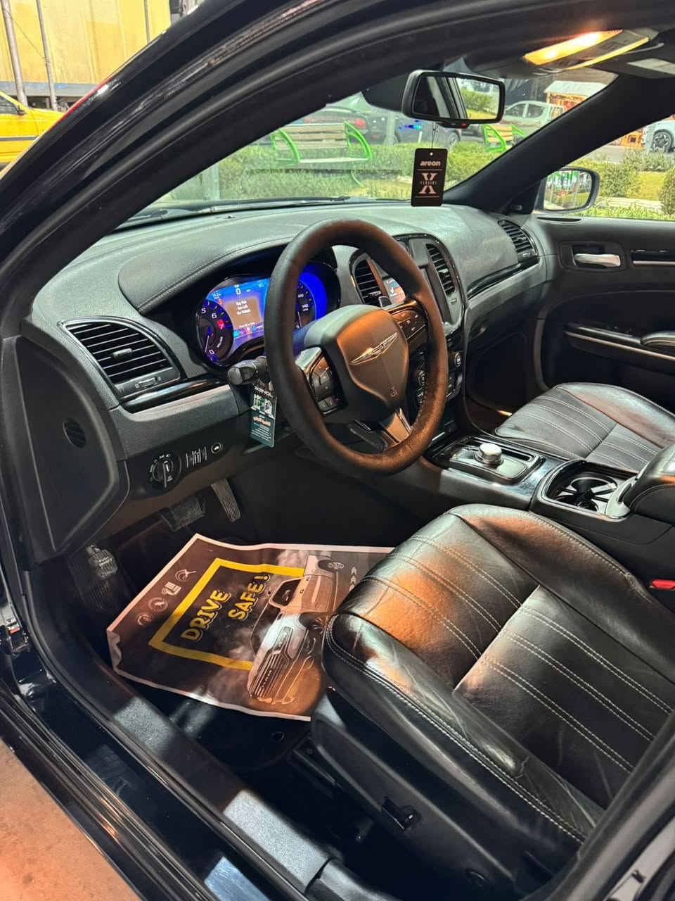 - [ ] السلام عليكم اوباما 2019  امريكي حادث فقط
جاملغ امامي مبدل نفس اللون بدون صبغ 
السياره مكفوله كفاله عامه من الصبغ والبارد
بدون ايرباك بدون اي دواخل السياره جديده
جدا ماشيه 70 الف السياره فئه s فول بدون
بانوراما مابيه اي نقص ترايها جديد تخم تاير
مكينه 6سلندر رقم بغداد تحويل ثاني يوم
السعر 245 وبيه مجال للمشتري تشوف 
 السياره وتقتنع وبيك خير وتدلل السياره
بالحقيقه احلى من الصور مكاني بغداد
كريعات واي استفسار ***********
