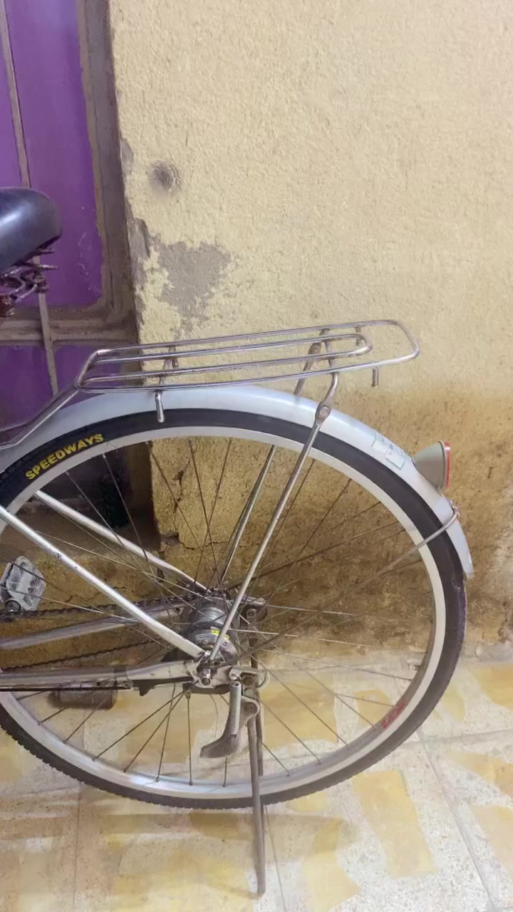 بايسكل حاويه للبيع حجم 27 نضافه فول مثل ماتشوفون الصينيه موجوده هيه والجاملغ توني شديت تايرين وجوبين جدد سعر 65 وبي مجال


**إذا كنت صاحب هذا الإعلان وتريد حذفه لأي سبب، رجاءا أرسل رسالة إلى الدعم الفني**