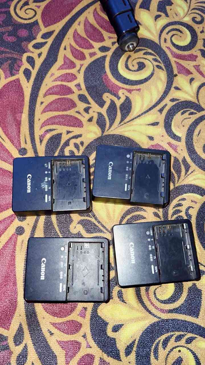 معدات تصوير للبيع .. شوف اليفيدك وتدلل 🎥
روننSCORP  نضافه 95 ‎%‎ 

عدسه كانون 70/200 اصدار 2 

عدسه كانون وايت ..( عين السمكه ) 

عدسه كانون 28/135 

استان احادي عدد 1 

بطاريات كانون عدد 2 اصلي 
شاحنات كانون عدد 4 اصلي 

بطاريه نيكون اصلي شركه عدد 1 
بطاريات عدد 2 مال بيبي لايت 

بيبي لايت عدد 1 

فلاش خارجي للكانون 

جلاتين نيكون 810 

مايكات 2 متحدثين 

السعر خاص 

رقمي بي واتساب واتصال 

***********
