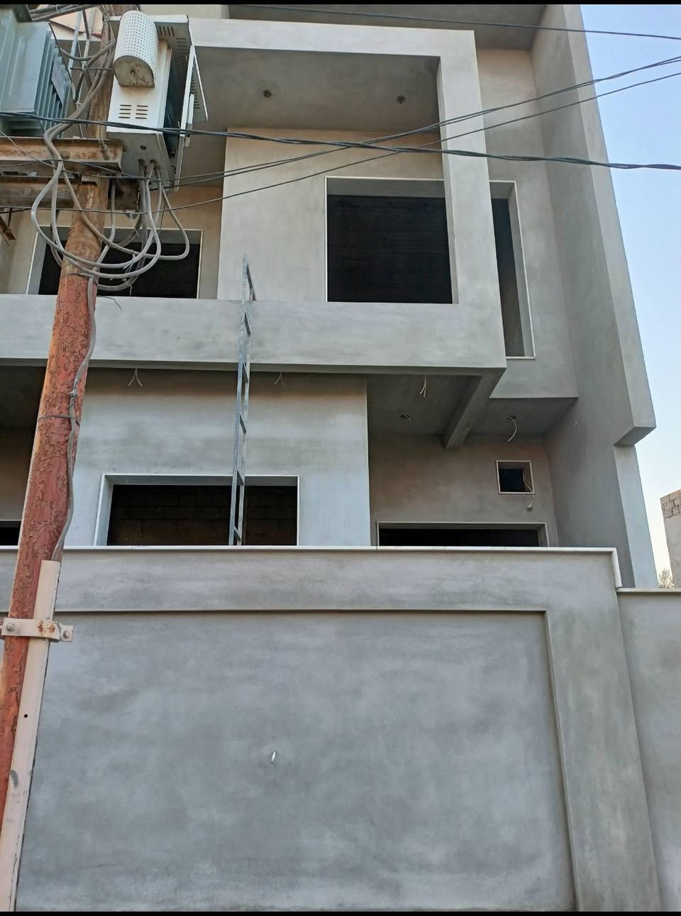 سلام عليكم لبخ سمنت كادر من لموصل شرط هندسه ودرجه اولى بسعار مناسبه للستفسار ‏‪0771 537 6436‬‏
