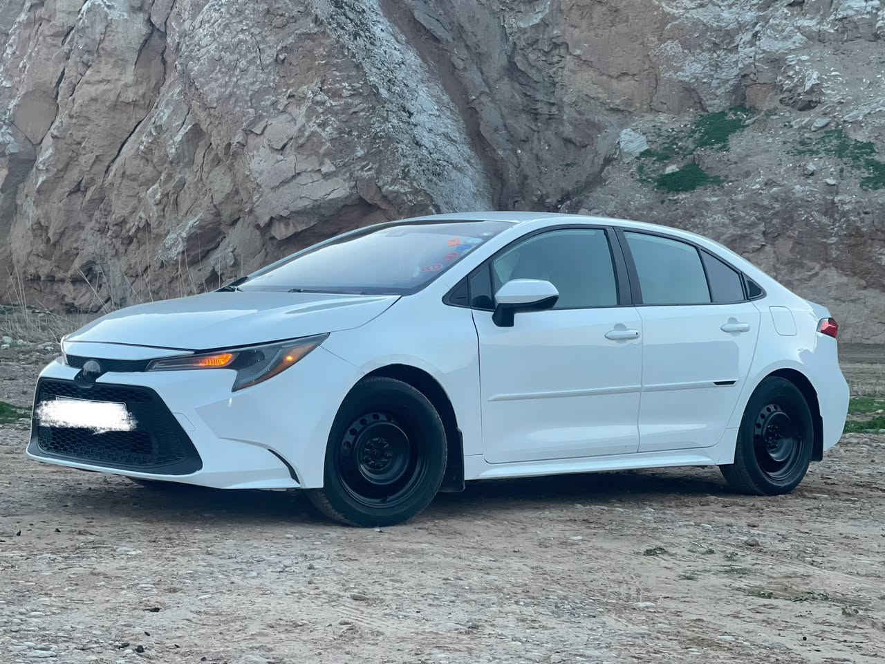 بسم الله
كورلا موديل ٢٠٢١
لونه ابيض ثلجي 
سعره ١٢٧
موصفاته Le مكينه ١٨٠٠ Vvt.i المرغوب 
السياره بيه ضرر جاملغ وبونيد وسونار بالصور  بي شغل بالشاصي شي قليل 
صدر امامي خلفي كله جديد
سنويه رقم كله جديد
محرك كير مكفول من كل النواحي 
شرط تحويل او وكاله تدلل 
مكاني كفري 
اتصال فقط 
***********
