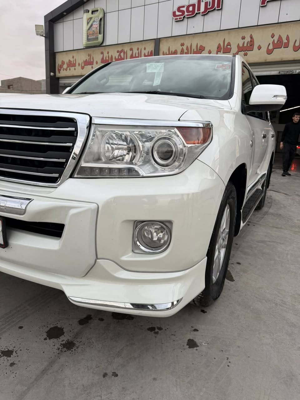 السلام عليكم
لاندكروز

موديل 2010 
Gxr

سته سلندر فول

باب فقط صبغ

السعر 305 بيها مجال

*********** زيد الجبوري
