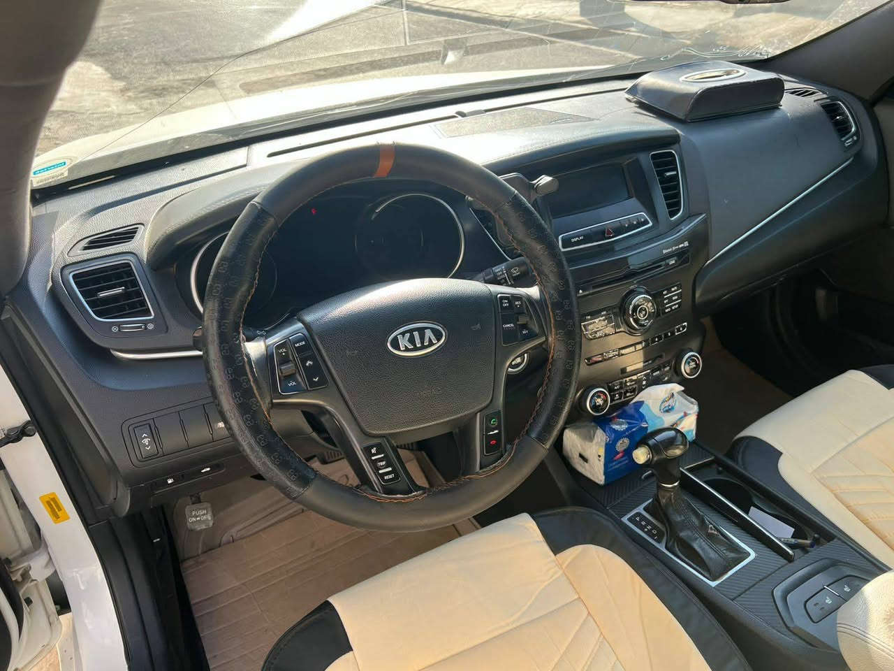 للبيع كيا كادينزا 2012
خليجية فول مواصفات 
رقم سليمانيه الدولي 
---------------------
 * المواصفات * 🥇🏅
• بصمة دخول ذكي 
• فتحة سقف بانوراما 
• كشنات جلد - كهرباء - تدفئة 
• حساسات - كاميرا خلفية 
• تبريد قطعتين 
• ذاكرة خزن 
• محرك V6 
• اشاير مري 
• تحكم ستيرن جهتين 
• باقي المواصفات موضحة بالصور 
بيها مكانين بارد
***********
***********
