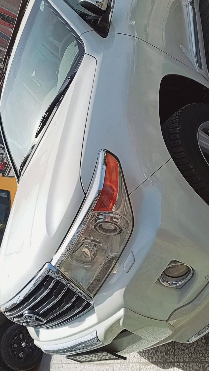 لاندكروز موديل 13 بريم صدفي نظيفه حيل مال بيت استخدام شخصي جلد حساسات فتحة تشغيل عن بعد ترحيب تخم تاير اصلي زنون  وسونار بين كل شي محرك كير مكفولات السعر 375 وبيها مجال ان شاء الله هاتف ***********
