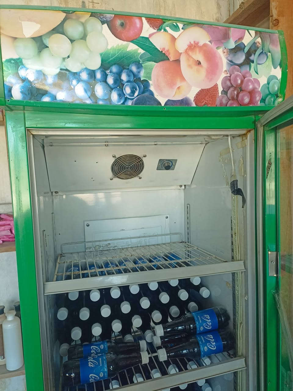 براد للبيع كلش نضيف ومناسب عل شغل تفحصه يله تشيله بجبله العكير شاخه واحد السعر 350 اوبيه مجال انضف من الصور والله /***********
