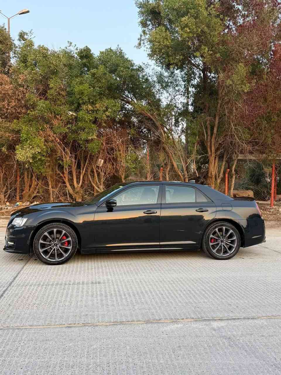 سلام عليكم
اوباما S300 موديل 21  

V8 5700
فول مواصفات ما عدا الفتحة ورادار (بردة ، كشنات تدفئة تبريد ، وباقي مواصفات الS
ماشية 70 ميل جاية ماشية ٥٠
بيها ٤ قطع سطحية كبالكم الحادث شي بسيط
عليها هواي اضافات
*هدرز شورت
*داون بايب
*برمجة سيفتي 
*عين شيطان
*بنيد ابو الفتحات (بنيدها الاصلي موجود)
*ويل srt 
*قبل كم يوم سويت الادامة وضفت الهدرز
*حتى شباج مبدلة srt والابلادي موجود
السعر ٢٤٠
مكاني نجف
***********
