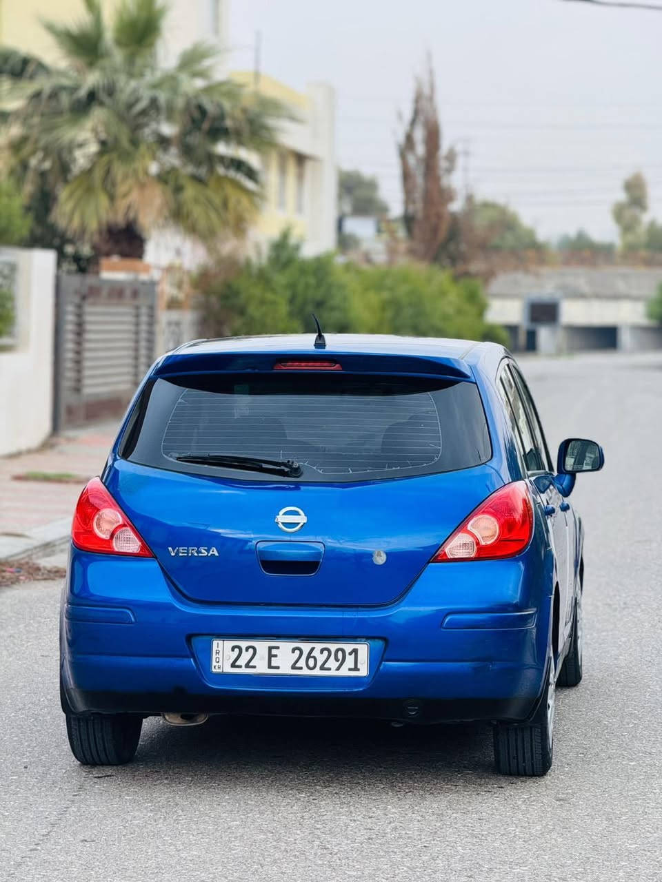 ئؤتؤمبیلی نیسان فیرسا 2010گیر تؤماتیک …گیر و مه کینه و ته برید به شه رت …جام کاره بای …ئاوینه کاره بای …قوفل مه رکه زی …غاسکؤیه …ره قه م و سه نه وی نوی ….سئ په له ی هه یه …چوار تایه ی نوی له سه ره ویل که په …
*********** أربيل, العراق
