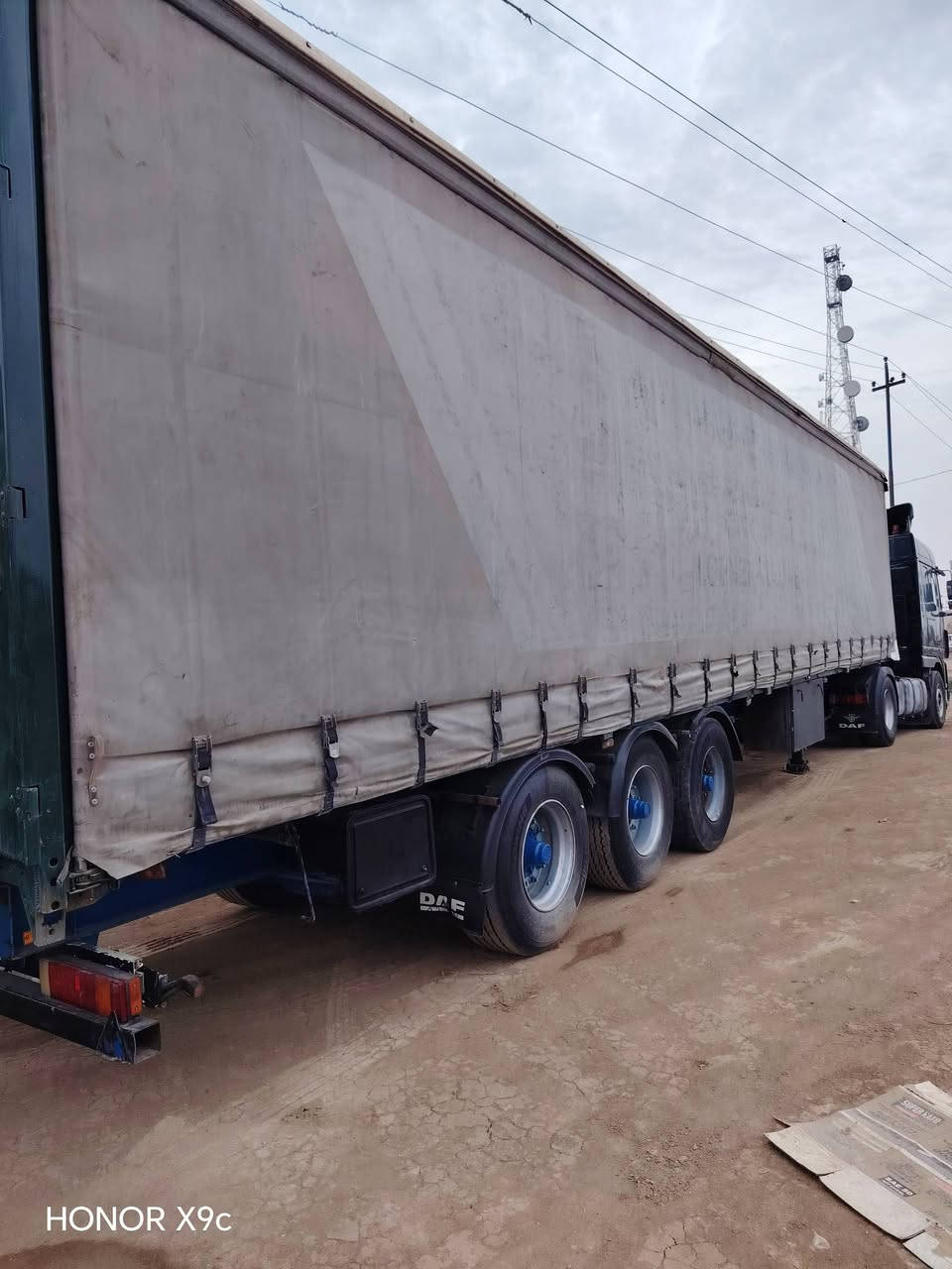 جادر مسرحي للبيع ***********
