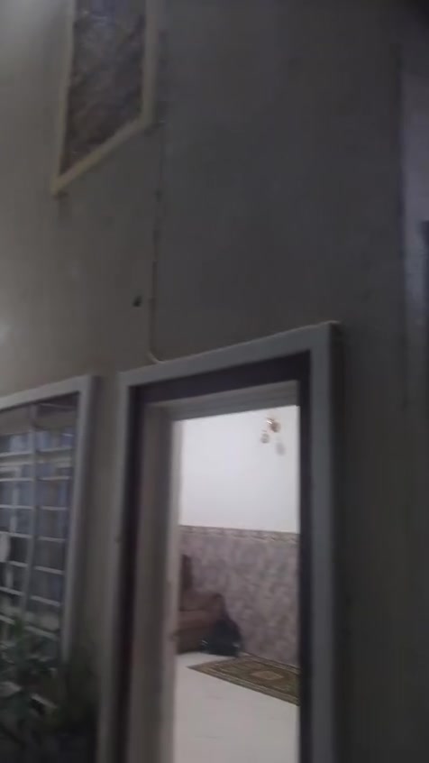 السلام عليكم 
دار البيع طابو صرف طابقين

 بحي الفداء مساحه 125متر 

يحتوي على اربع غرف نوم وصاله

 ومطبخ وديوان وصحيات  بناء حديث  
 سعر  130مليون وبيه مجال 

ستفسار تصل ***********
