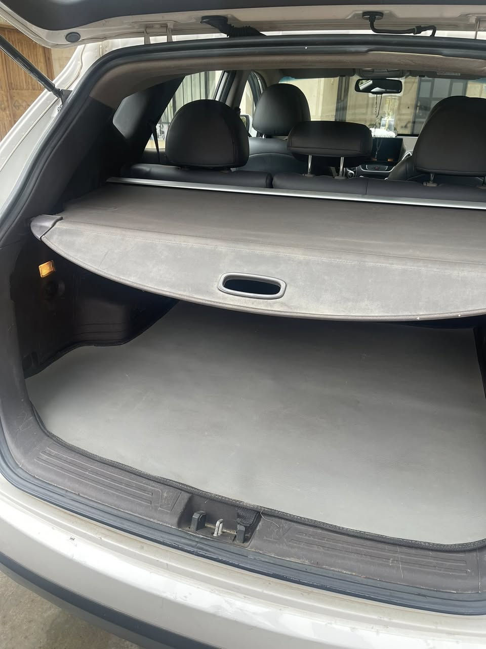 توسان 2015 خليجي بدون صبغ ماشيه 160 الف 
لمعرفه السعر اتصل ***********
