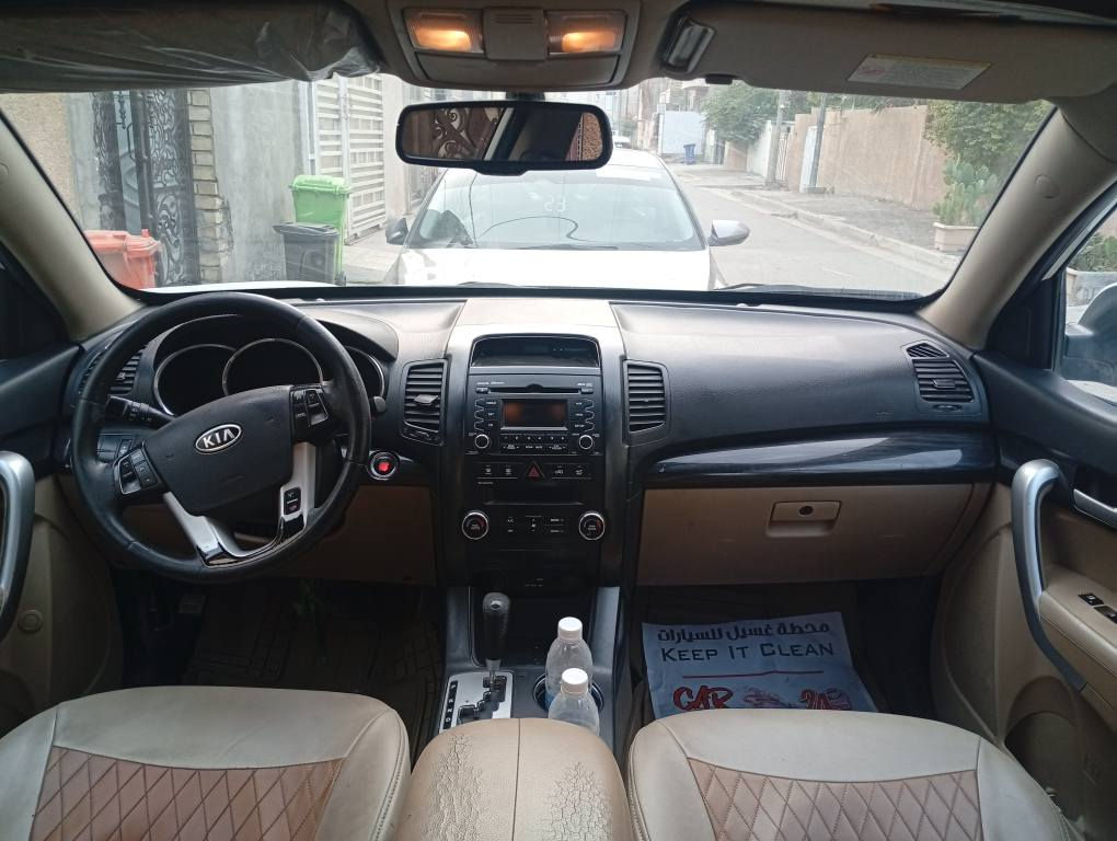 السلام عليكم للبيع سورنتو خليجي ابيض ٧راكب ٣قطع تبريد محرك والكير مكفولات تخم تايرات باتري جديد الصدر جديد بصمه تشغيل والباب بدون صبغ ماشيه 188kmرقم أربيل باسمنه تحويل موديل 2013 موجوده بغداد السعر ١٤٠وبيه مجال للشراي محرك ٢٤٠٠دوش للتواصل على الرقم *********** بغداد, العراق
