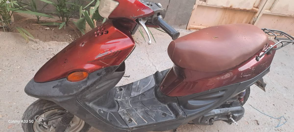 سلام عليكم دراجه تسعة زروف للبيع شغاله السعر 200 بيه مجال 
بصره / ***********
