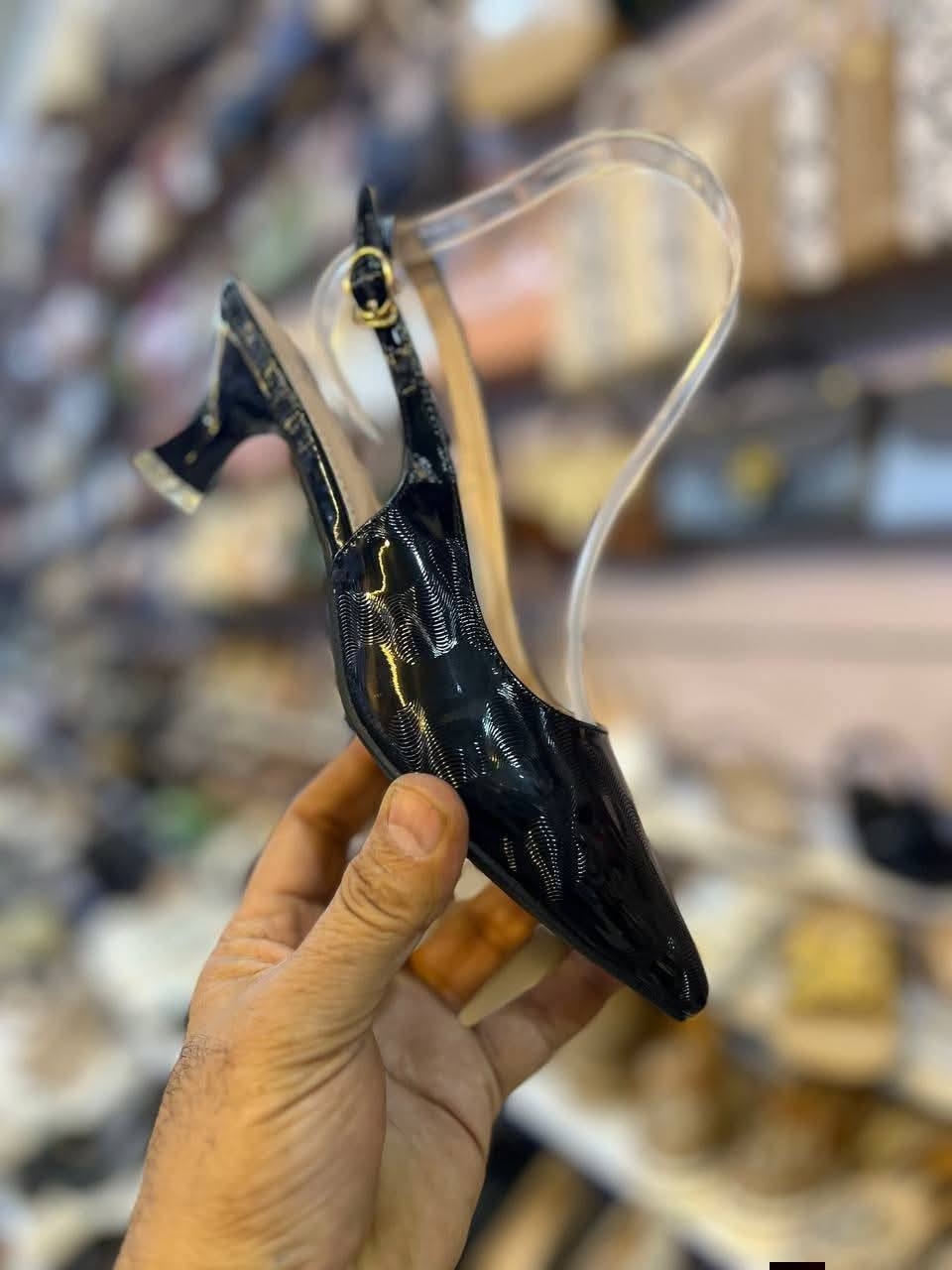 مساء الخير .... .وفرنا لكم .. 🍋🍋🍋
 كعب جلد  بسمار 4 سم  اناقه و خفيف و  مميز و انيق ....
سعر ب15  الاف 
القياسات  37-38-39-40-41
الالوان اسود بيجي نيلي كاكي
  العنوان : كوت / شارع الهورة / معرض الرواق  يوجد خدمة توصيل لكافة محافظات العراق 😍 واتساب *********** __*********** الجمال 🌹الأناقة 🌹 البساطة 🌹النزاكة 😁

#اكسبلور #اكسبلور_فولو_ي_حلو🔥😴_ي_عمري #اكسبلور_فولو_شوفو_البوستات_الي_قبل_راح_تعجبكم دهل اوران, واسط
