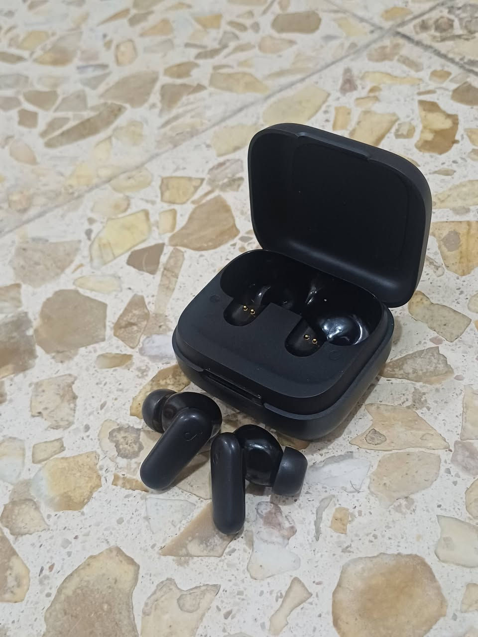 السلام عليكم ورحمة الله وبركاته 
سماعه للبيعه 
الاسم:soundcore R50i NC
ما بيه كل نقص
 العنوان: كربلاء
السعر 20 اوبيه مجال مع حافضه هديه
ملاحضه: الكارتونه مال السماعه متواجده


**إذا كنت صاحب هذا الإعلان وتريد حذفه لأي سبب، رجاءا أرسل رسالة إلى الدعم الفني**