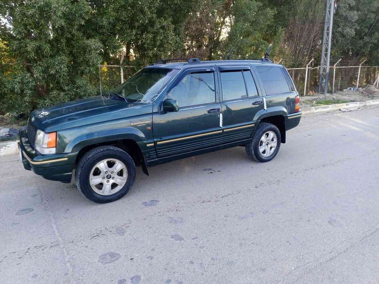 جيب شيروكي موديل 94 رقم كربلاء مشروع وطني تحويل مباشر محرك وكير بطه اكسن محور سيدان ترايك يخبل تخم تاير حداديه كهربيات كلها شغاله لايت زنون سياره بلاديه وجاهزه للبيع السعر 38 وبيها مجال للطيبين رقم الهاتف *********** مكان السياره ناصريه قضاء الدوايه
