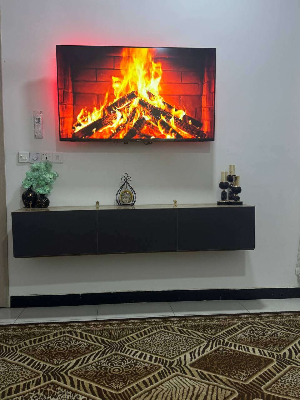 للبيع تخم مستخدم ٥ أشهر فقط بحالة ممتازة ونظيف جدًا ✨
يجي وياه ميز تلفزيون مرتب ويكمل الديكور 👌
ما بي أي مشاكل، استعمال خفيف وسبب البيع تغيير ديكور.
السعر ٥٥٠ وبي مجال 🔥


**إذا كنت صاحب هذا الإعلان وتريد حذفه لأي سبب، رجاءا أرسل رسالة إلى الدعم الفني**