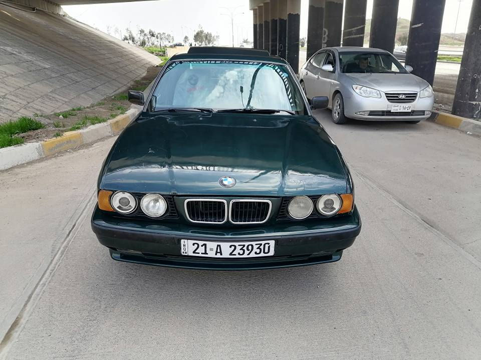 بیئم دبلو بۆفرۆشتن مۆدیل 1991 مەکینەی 525کەپس بیلاد گیر عادی گیر مەکینەی بەشەرت بی سەرف بی بخار بی لیدراو بؤياخ عام بؤ جواني رەقەم سلیمانی رەقەم سنەوی تازایە تا 2030 بە ناو خۆماوەیە دەفتر بەنزینی هەیە تحویل غرامە بەشەرت مواصفات سلایت کوشین جلد چوار جام کارابا سوکان 95 ئیرباک پیش پان بۆنیت پان پیشی کامل کراوە بە 95  پاوەر ABS قوفل مەرکەزی دەعمی ئیم  چوار ویلو تایی تازەی لە ژیرە تاخم پیش کارابایی به شرت تەقەو ڕەقەی  بەشەرت ماڵ دۆستا دینار مصرفی تیا نیە ناونیشان کركوك رەحیماوە  *********** //*********** كركوك, العراق
