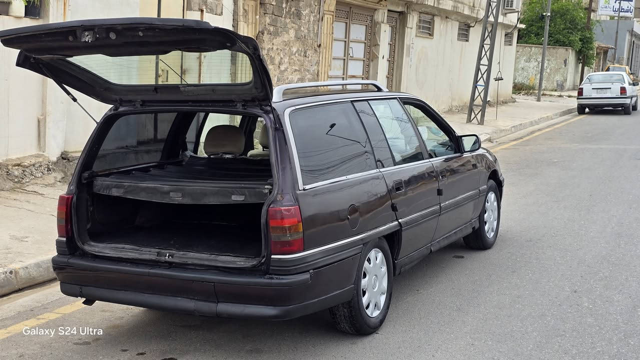 السعر 33 $$
اوميكا موديل 91 حجم 20 كير عادي بدون ضرر صبغ عام جماليه سياره نظيفه وجاهزه رقم نينوى الماني مشروع وطني سنويه جديده شرط التحويل 
للاستفسار  ***********
***********
