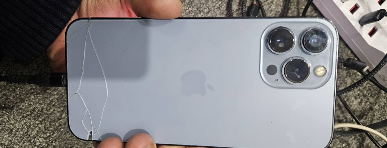 ١٣ برؤماكس ١٢٨ كيكا 
٣٣٠ الف دينار 
اربيل قلعه *********** واتساب فقط عندي
